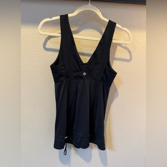 Lululemon Tame Me Black Tank Top Cinch Waist Active Top Size XS 2 - Picture 3 of 7